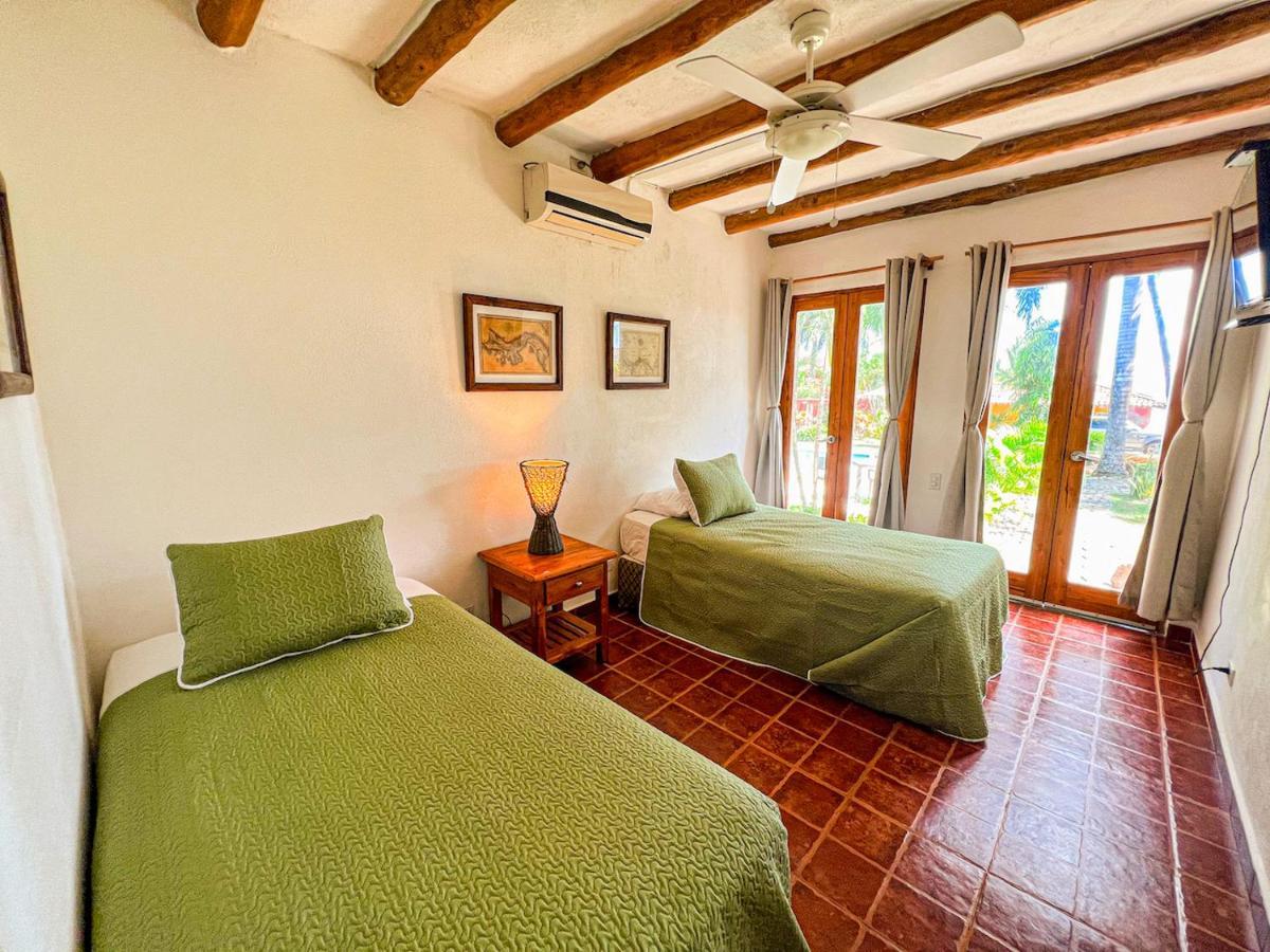 Hotel Punta Franca Jobal Ngoại thất bức ảnh