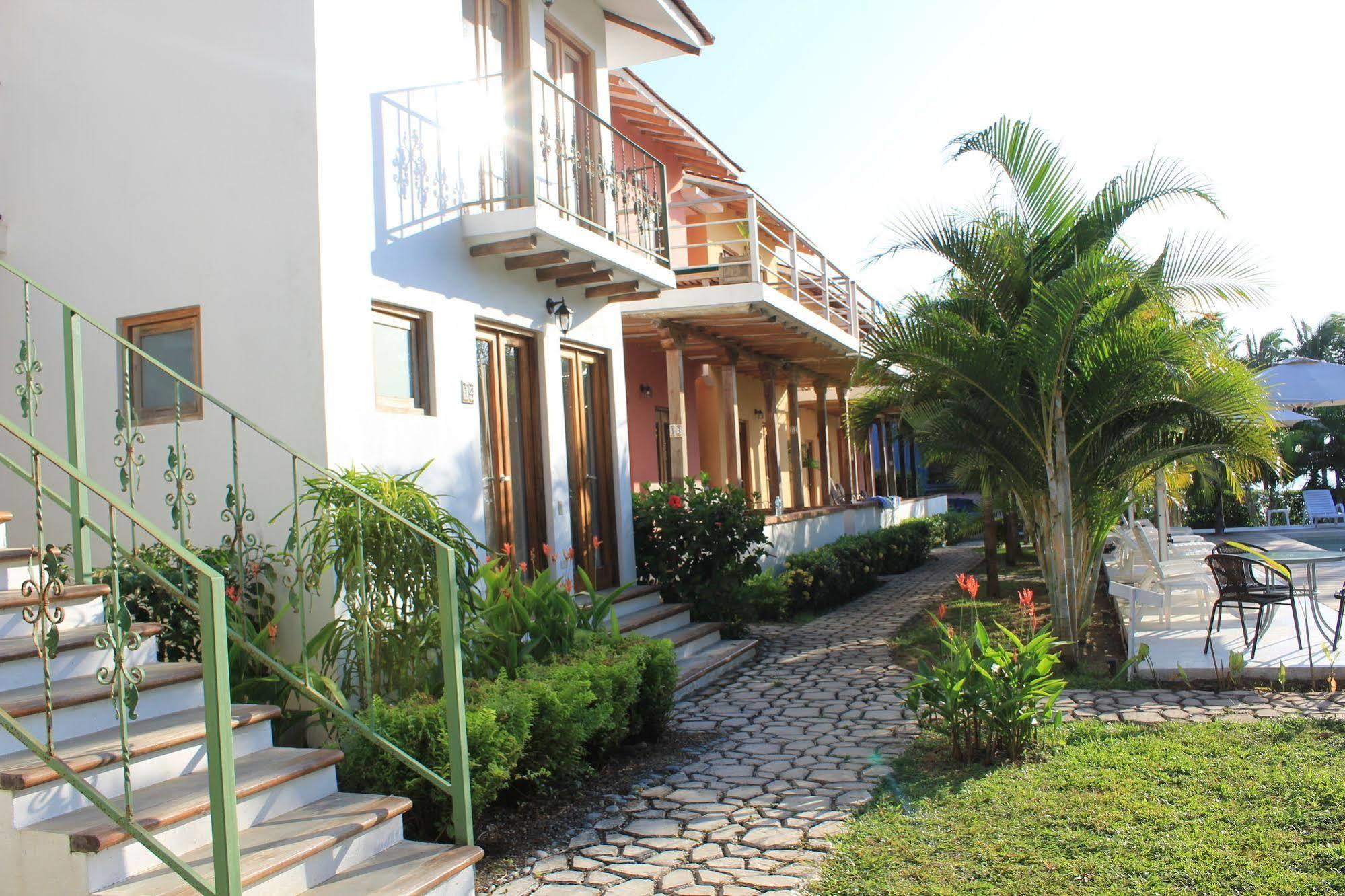 Hotel Punta Franca Jobal Ngoại thất bức ảnh