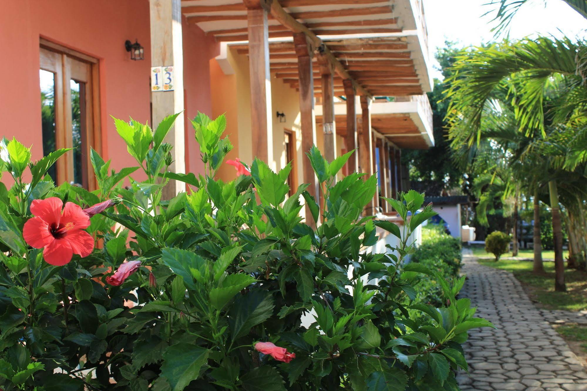 Hotel Punta Franca Jobal Ngoại thất bức ảnh